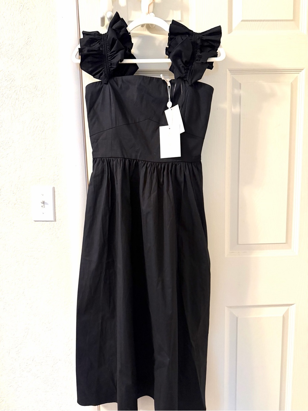 NWT WAYF Black Ruffle Shoulder Strap Midi Dress Size Large
